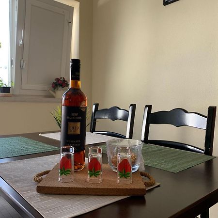 Blue Moon Guesthouse Лагос Екстериор снимка