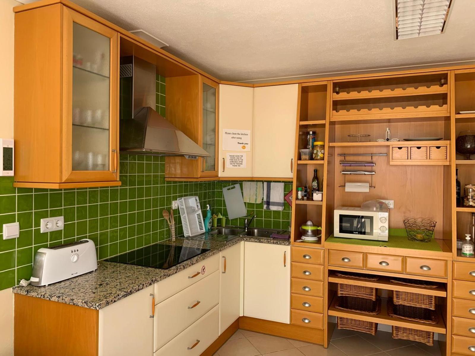 Blue Moon Guesthouse Лагос Екстериор снимка