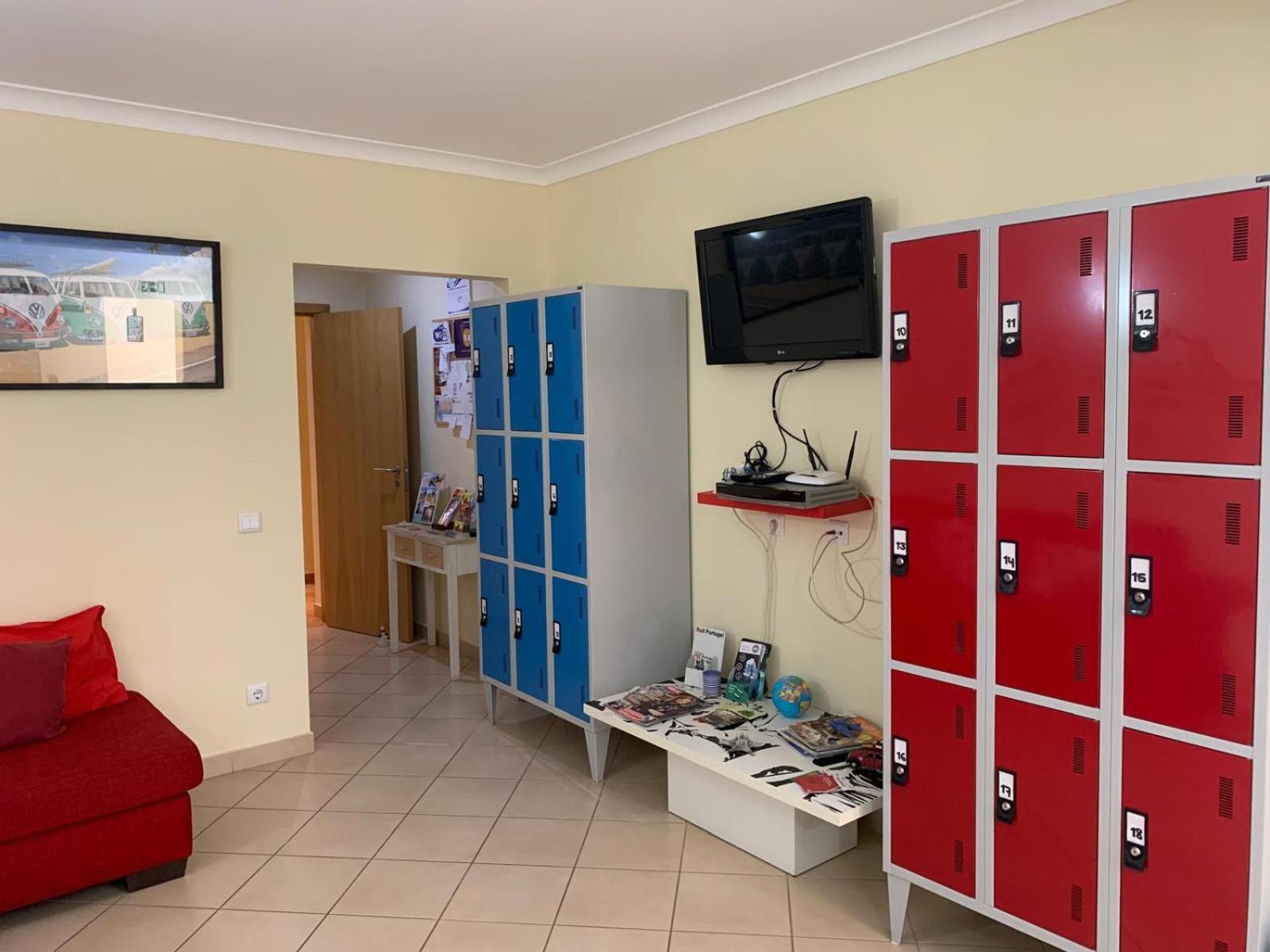 Blue Moon Guesthouse Лагос Екстериор снимка