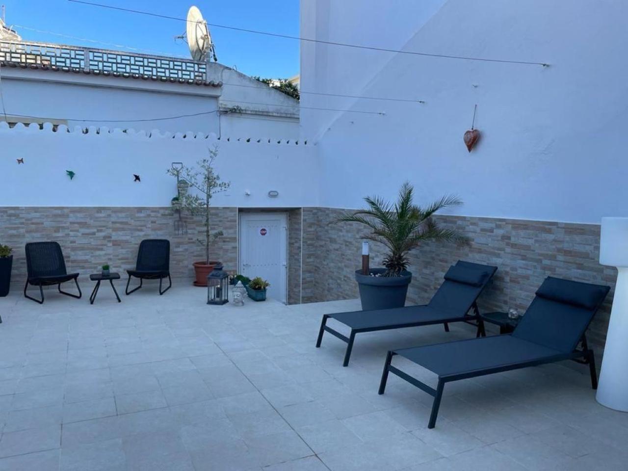 Blue Moon Guesthouse Лагос Екстериор снимка