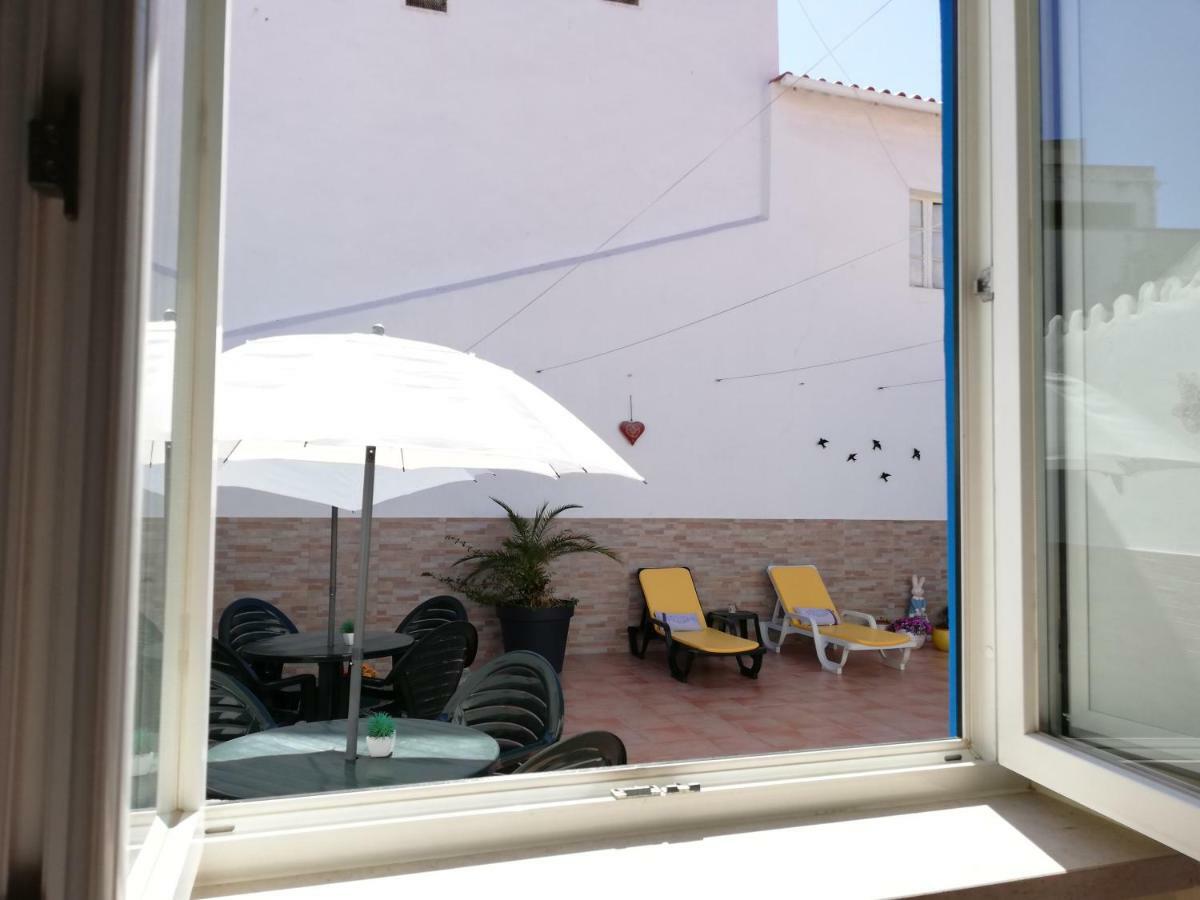 Blue Moon Guesthouse Лагос Екстериор снимка